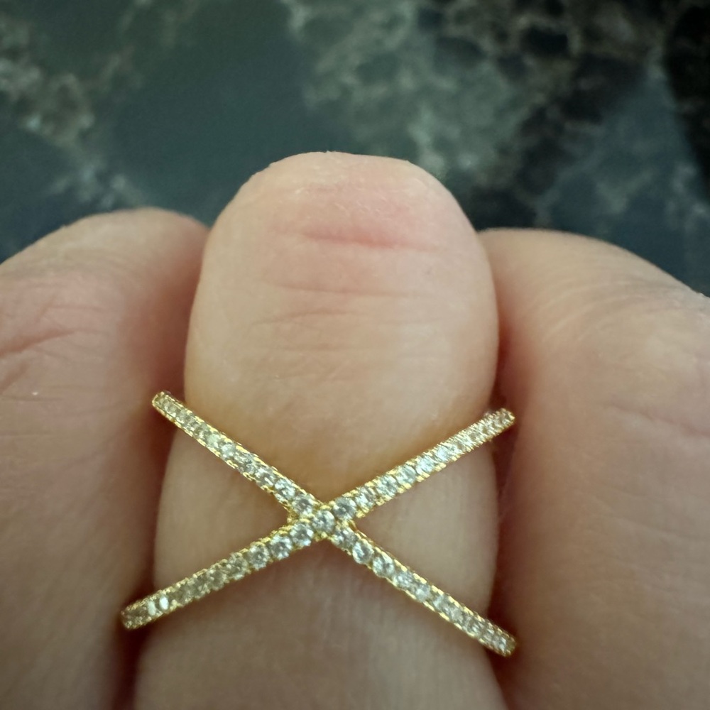 Gold crisscross ring